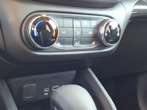 Used 2022 Chevrolet TrailBlazer LT w/ Driver Confidence Package image 14