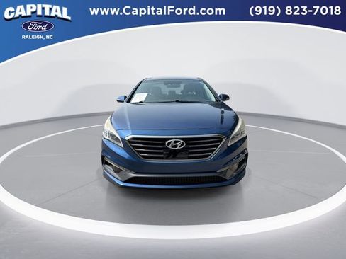 Used 2016 Hyundai Sonata Limited w/ Option Group 04 FWD image 3