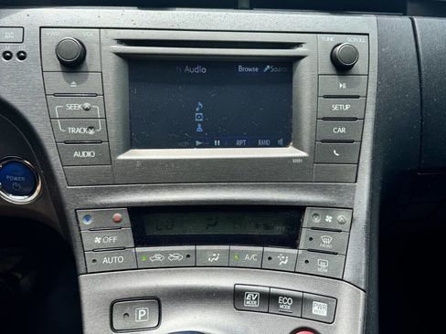 Used 2013 Toyota Prius Four image 16