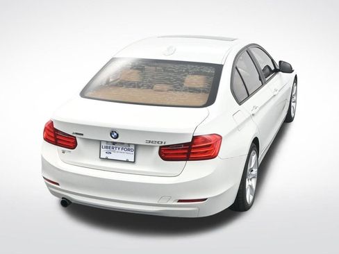 Used 2014 BMW 320i xDrive Sedan image 29
