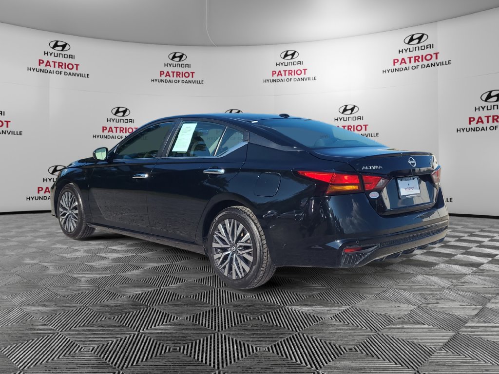 Used 2024 Nissan Altima 2.5 SV FWD image 5
