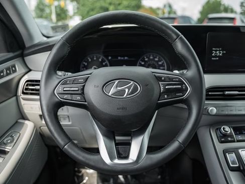 Used 2022 Hyundai Palisade SEL w/ 8P Bench Seat Package AWD/4WD image 28