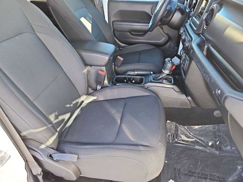 Used 2021 Jeep Wrangler Unlimited Sport S image 20