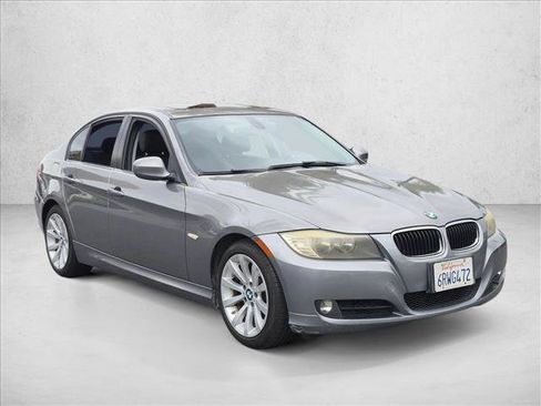 Used 2011 BMW 328i Sedan RWD image 3