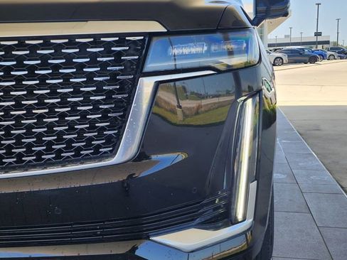 Used 2024 Cadillac Escalade ESV Premium Luxury w/ LPO, Floor Liner Package AWD/4WD image 2