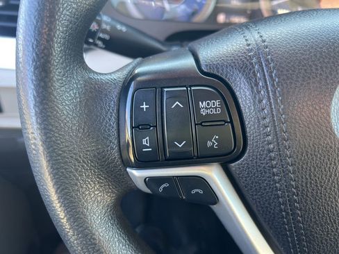 Used 2019 Toyota Sienna LE image 51