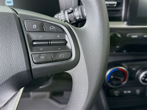 Certified 2026 Hyundai Venue SE image 21