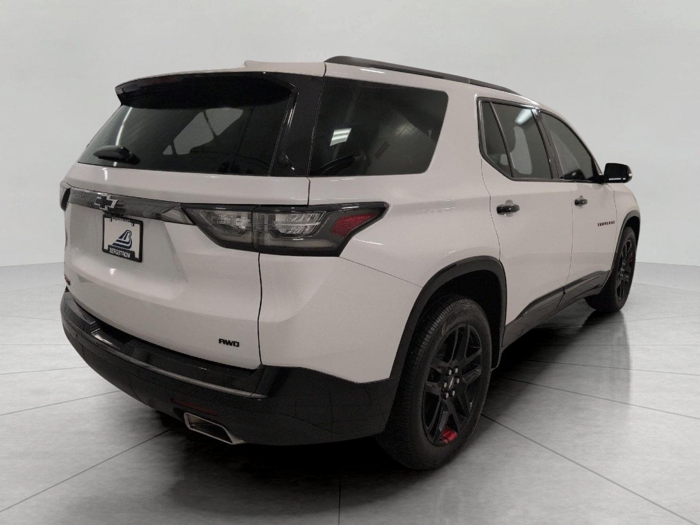 Certified 2020 Chevrolet Traverse Premier w/ Redline Edition AWD/4WD image 19