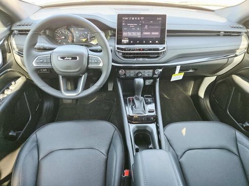 Certified 2026 Jeep Compass Limited AWD/4WD image 9