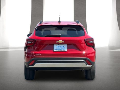 New 2026 Chevrolet Trax LT FWD image 5