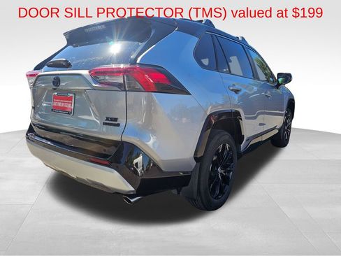 Used 2023 Toyota RAV4 XSE AWD/4WD image 11