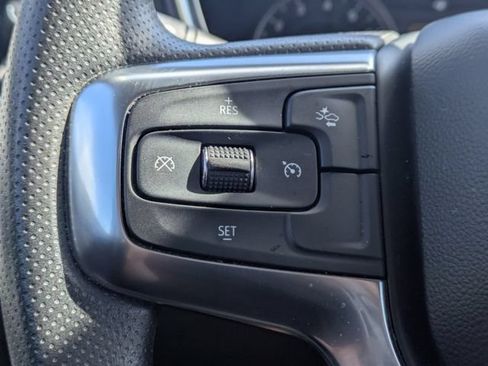 Used 2025 Chevrolet Blazer LT FWD image 24