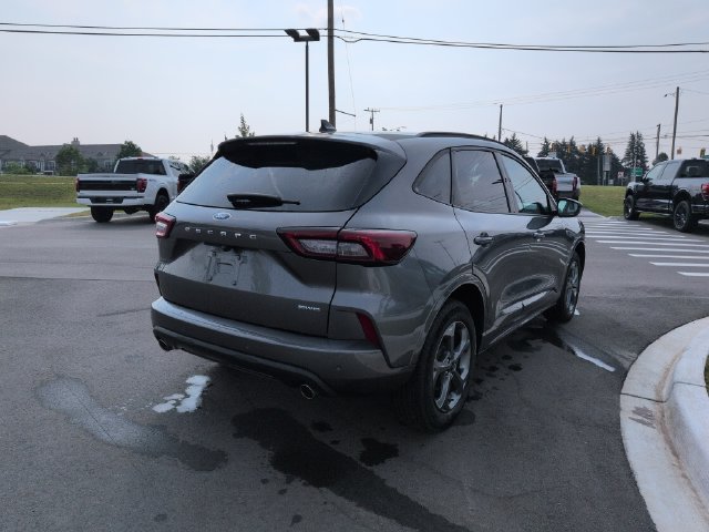 Certified 2023 Ford Escape ST-Line Select w/ Tech Pack #1 AWD/4WD image 5