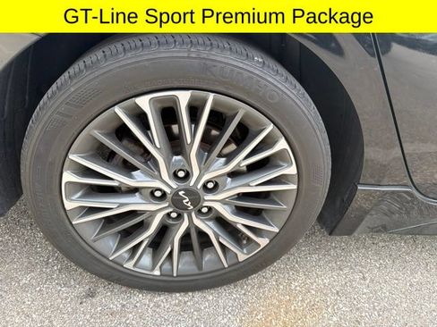 Used 2024 Kia Forte GT-Line w/ GT-Line Premium Package FWD image 9