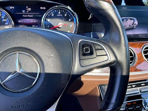 Used 2017 Mercedes-Benz E 400 4MATIC Wagon image 25