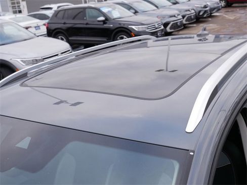 Certified 2023 Volkswagen Taos SEL image 11