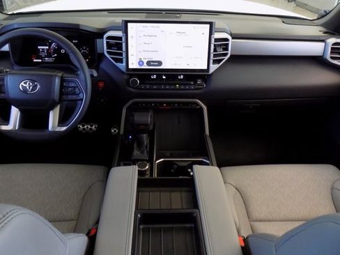 Used 2025 Toyota Tundra Limited image 14