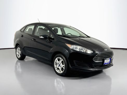 Used 2016 Ford Fiesta SE FWD image 3