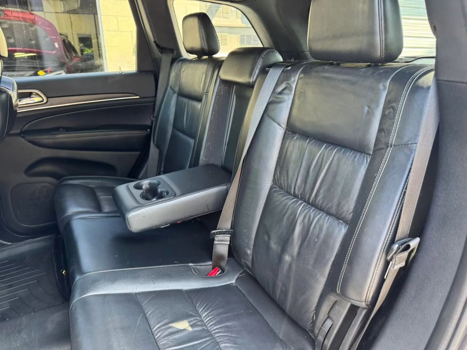 Used 2016 Jeep Grand Cherokee Limited w/ Trailer Tow Group IV AWD/4WD image 11