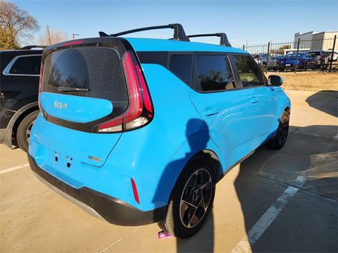 Certified 2025 Kia Soul EX image 4