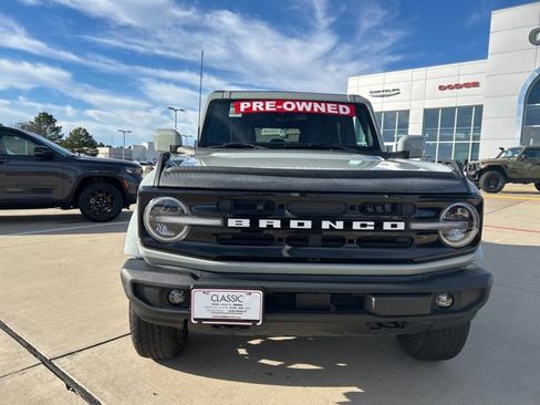 Used 2022 Ford Bronco Outer Banks image 2