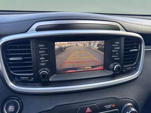 Used 2020 Kia Sorento EX image 14