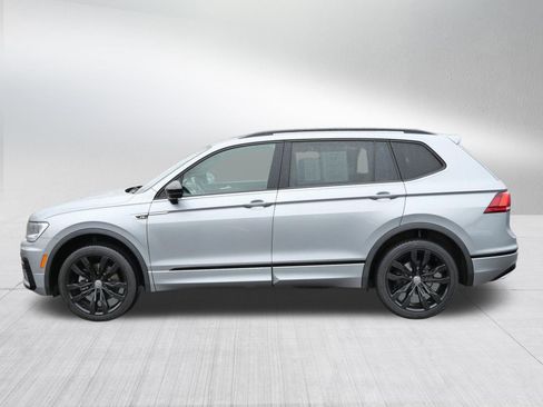 Certified 2021 Volkswagen Tiguan SE R-Line image 3