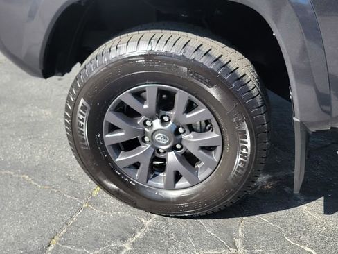 Used 2021 Toyota Tacoma SR5 image 5