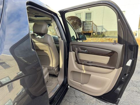 Used 2015 GMC Acadia Denali image 18