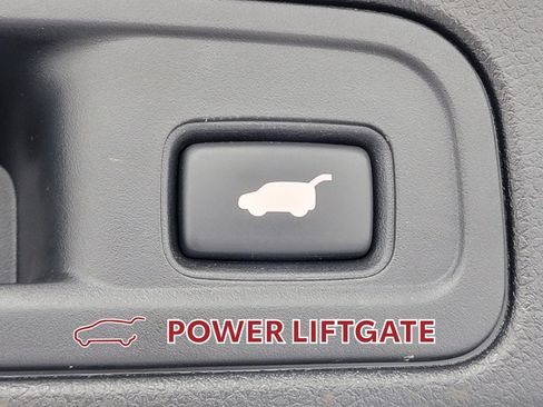 Used 2018 Honda Pilot Touring image 35