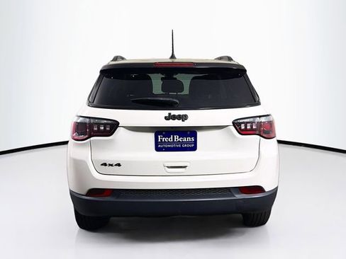 Used 2019 Jeep Compass Latitude AWD/4WD image 9