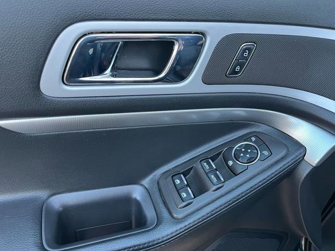 Used 2014 Ford Explorer XLT w/ Equipment Group 201A image 14