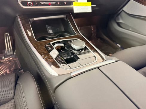 New 2026 BMW X5 xDrive40i w/ M Sport Package AWD/4WD image 16