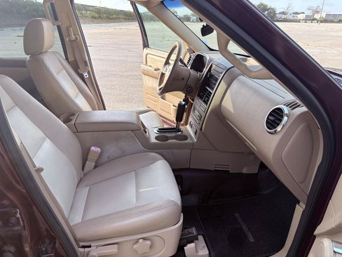 Used 2007 Ford Explorer Sport Trac Limited RWD image 28