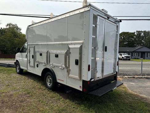 New 2025 Chevrolet Express 3500 w/ Power Convenience Package image 2