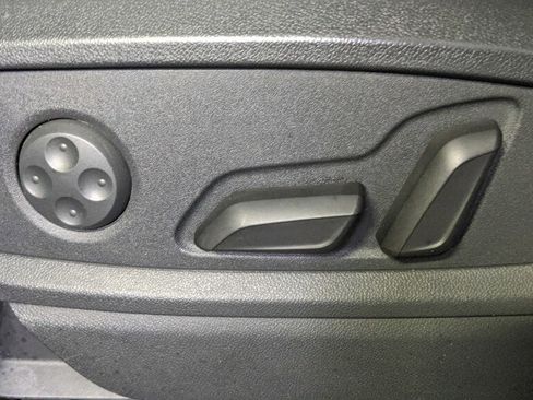 Used 2019 Audi SQ5 Prestige image 32