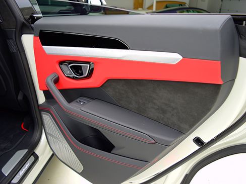 Used 2024 Lamborghini Urus S image 36