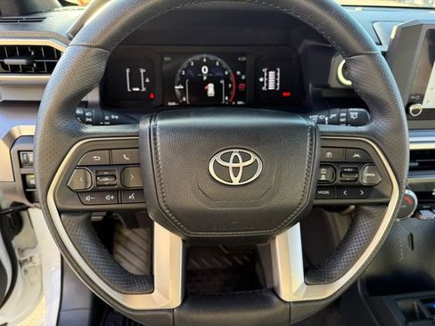 Certified 2025 Toyota 4Runner SR5 image 12