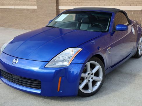 Used 2005 Nissan 350Z Touring image 6