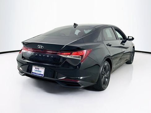 Used 2023 Hyundai Elantra SEL w/ Cargo Package FWD image 5