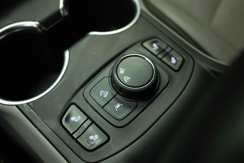 Used 2020 GMC Terrain SLT w/ Preferred Package FWD image 23