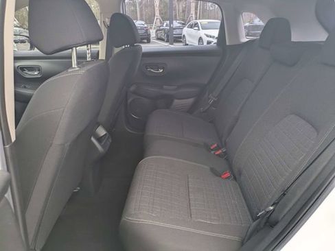 Used 2024 Honda HR-V LX image 12