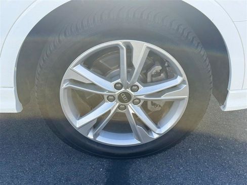 Used 2021 Audi Q3 2.0T Premium AWD/4WD image 17