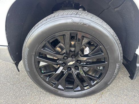 Used 2022 Chevrolet Silverado 1500 LTZ w/ LTZ Premium Package image 10