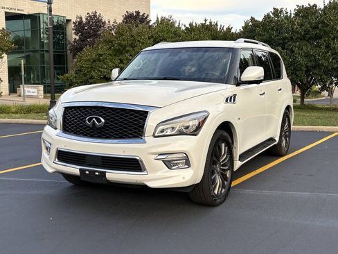 Used 2017 INFINITI QX80 4WD w/ Driver Assistance Package image 3