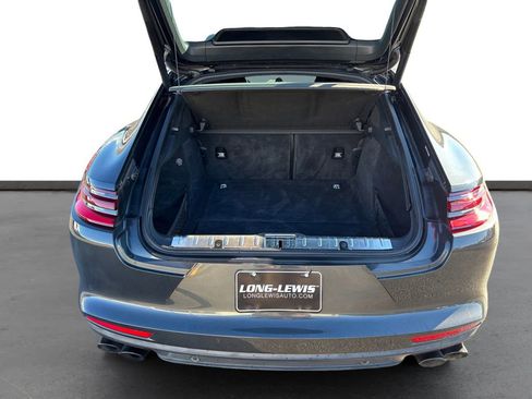 Used 2018 Porsche Panamera image 24