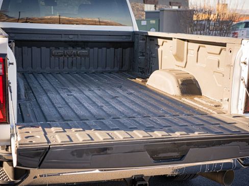 Used 2024 GMC Sierra 3500 SLT w/ SLT Convenience Package AWD/4WD image 10