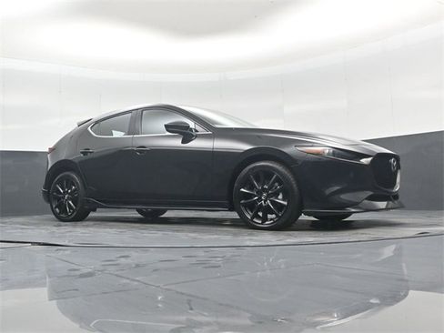 Used 2024 MAZDA MAZDA3 Hatchback w/ Appearance Package image 38