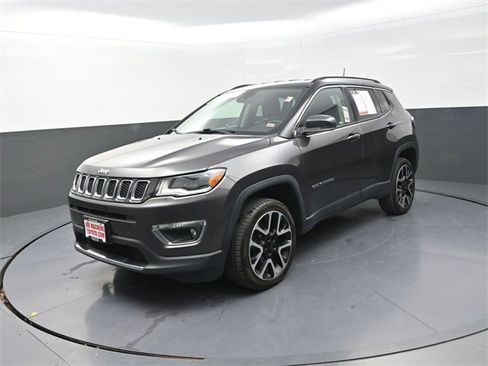 Used 2018 Jeep Compass Limited w/ Safety & Security Group image 3