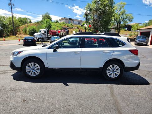Used 2019 Subaru Outback 2.5i AWD/4WD image 8